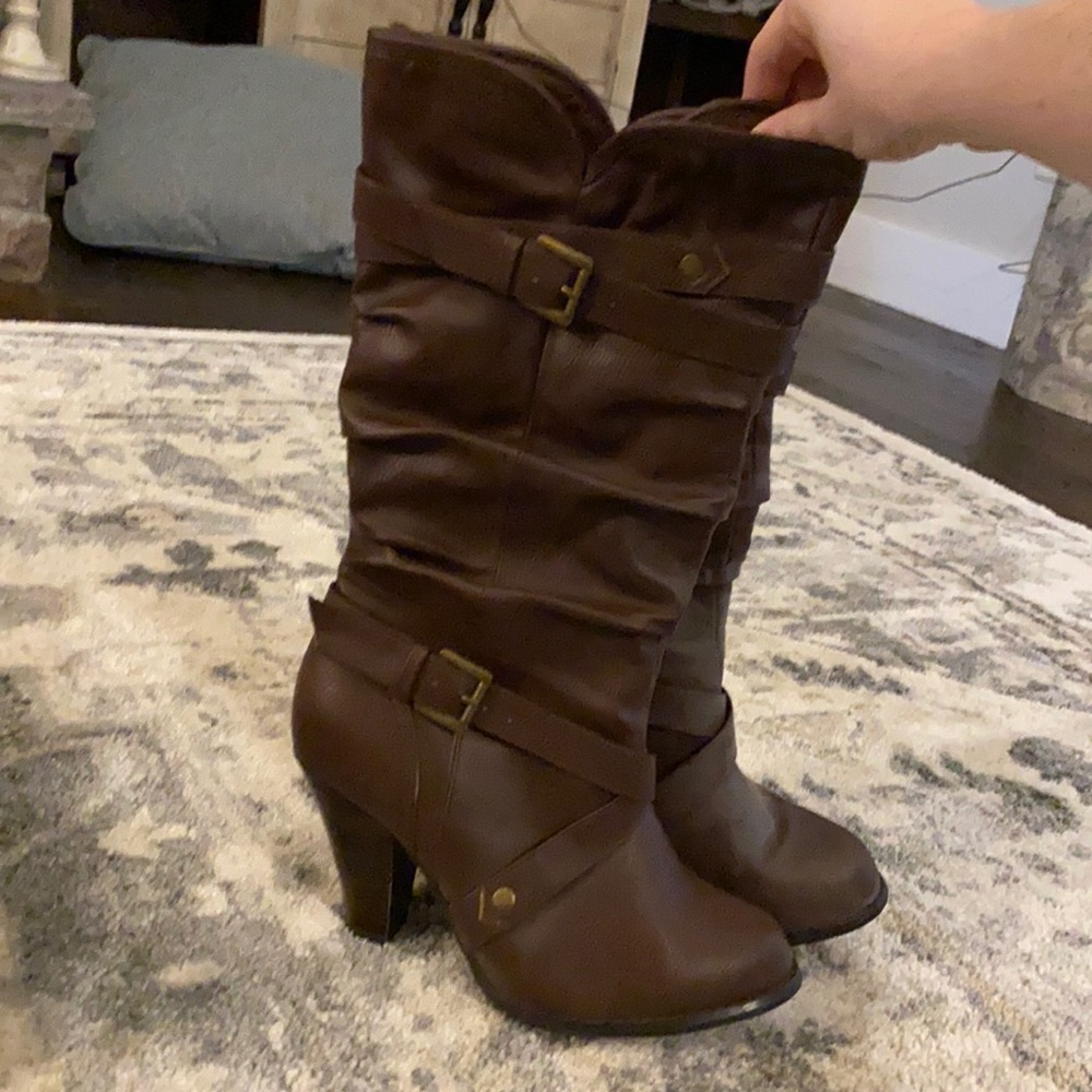 Heeled boots